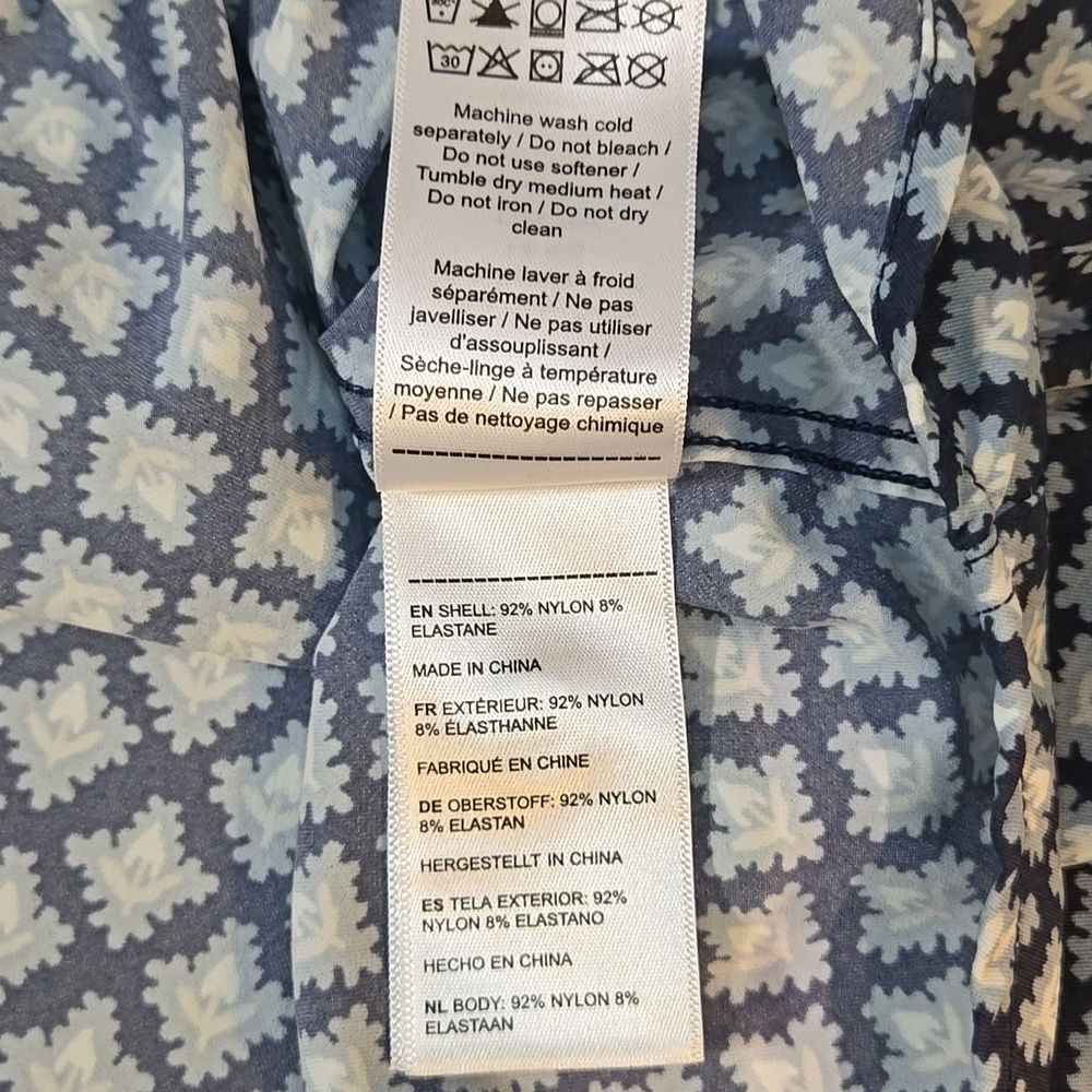 UNTUCKit Men's Navy and White Geometric Shirt Size XXL. Short Sleeves - Picture 5 of 8